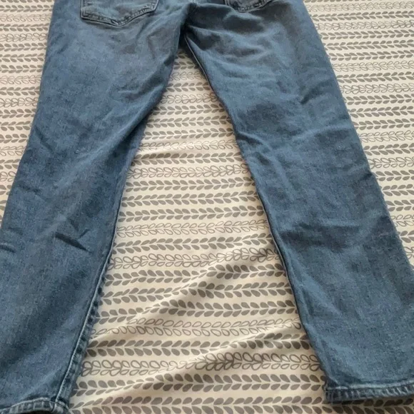 Low-rise girlfriend gap denim jeans - Picture 4 of 4